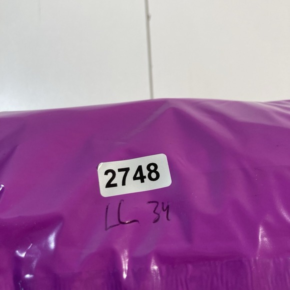 LL Bean Pants 34x28 Beige Pleated Khaki Straight Chino Natural Fit Casual - Picture 8 of 8